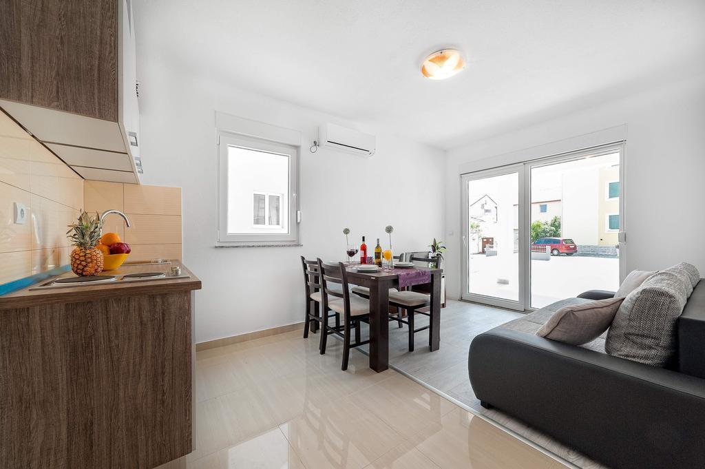 Apartments Hrvoje Vodice Cameră foto